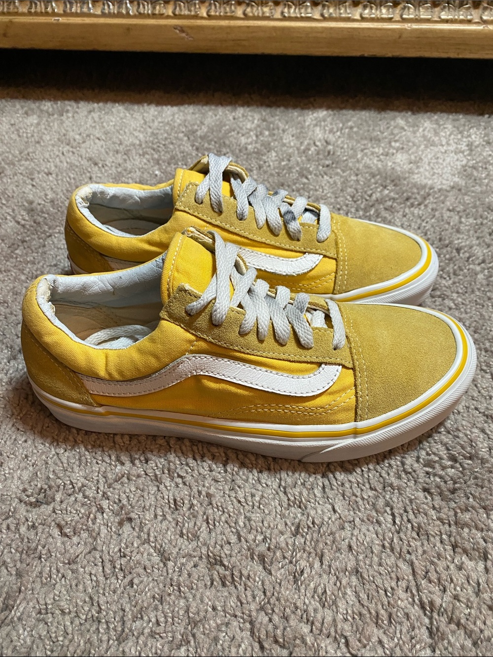 Vans Oldskool Sk8 lowYellow and White trainers Sneakers size 7W/ 5.5M